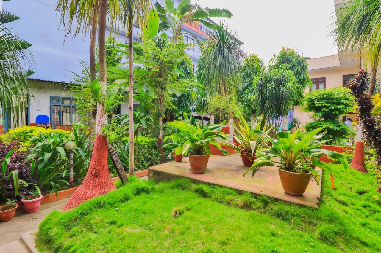 Hotel Alpine Villa Pokhara Buitenkant foto