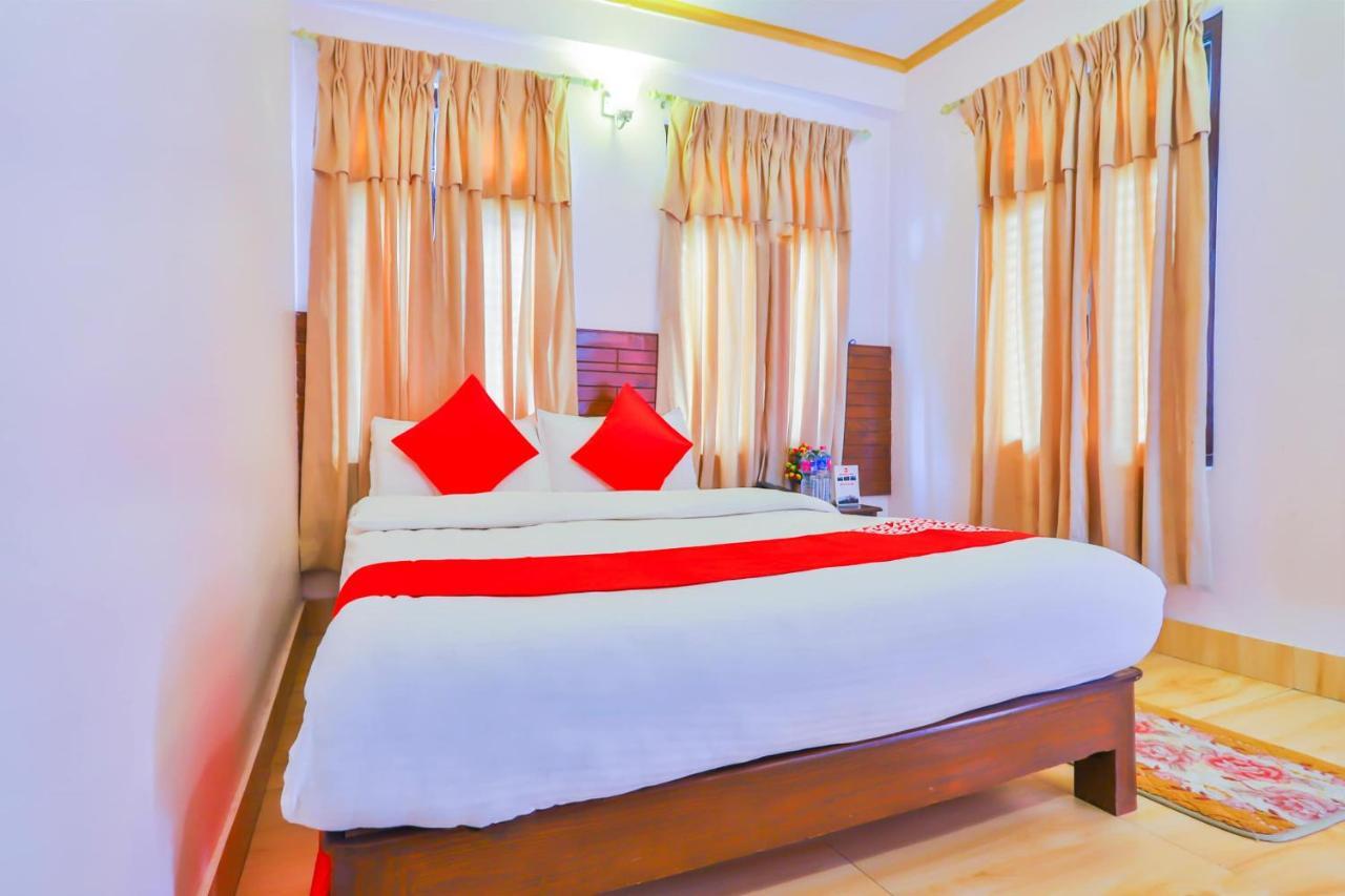 Hotel Alpine Villa Pokhara Buitenkant foto