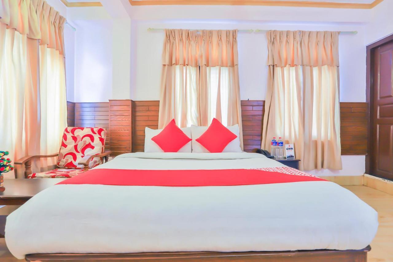 Hotel Alpine Villa Pokhara Buitenkant foto